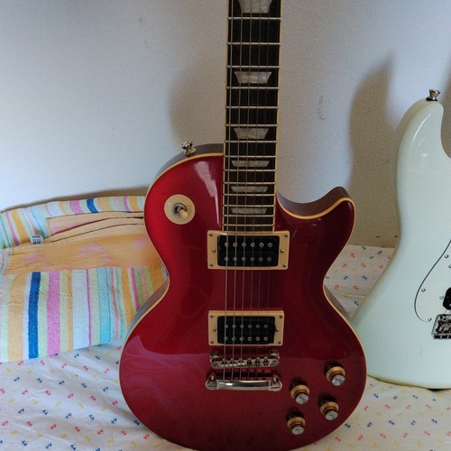 Chitarra elettrica usata - chitarra,